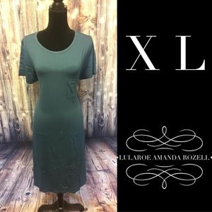 XL Carly LuLaRoe